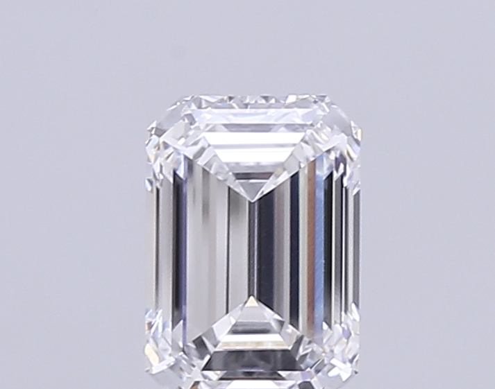 3.80ct Emerald Lab-Grown Diamond · D/VS1